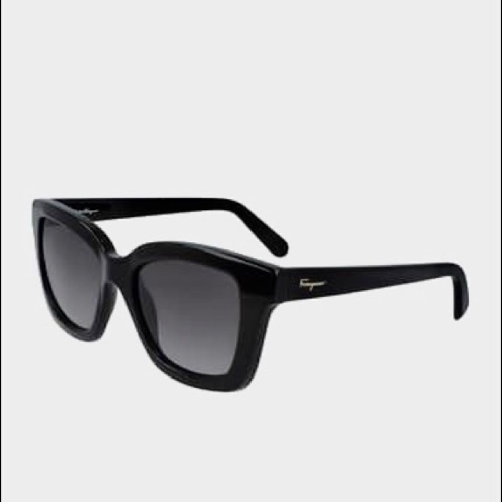 Ferragamo 53mm Black Square oversized Sunglasses​​​​​